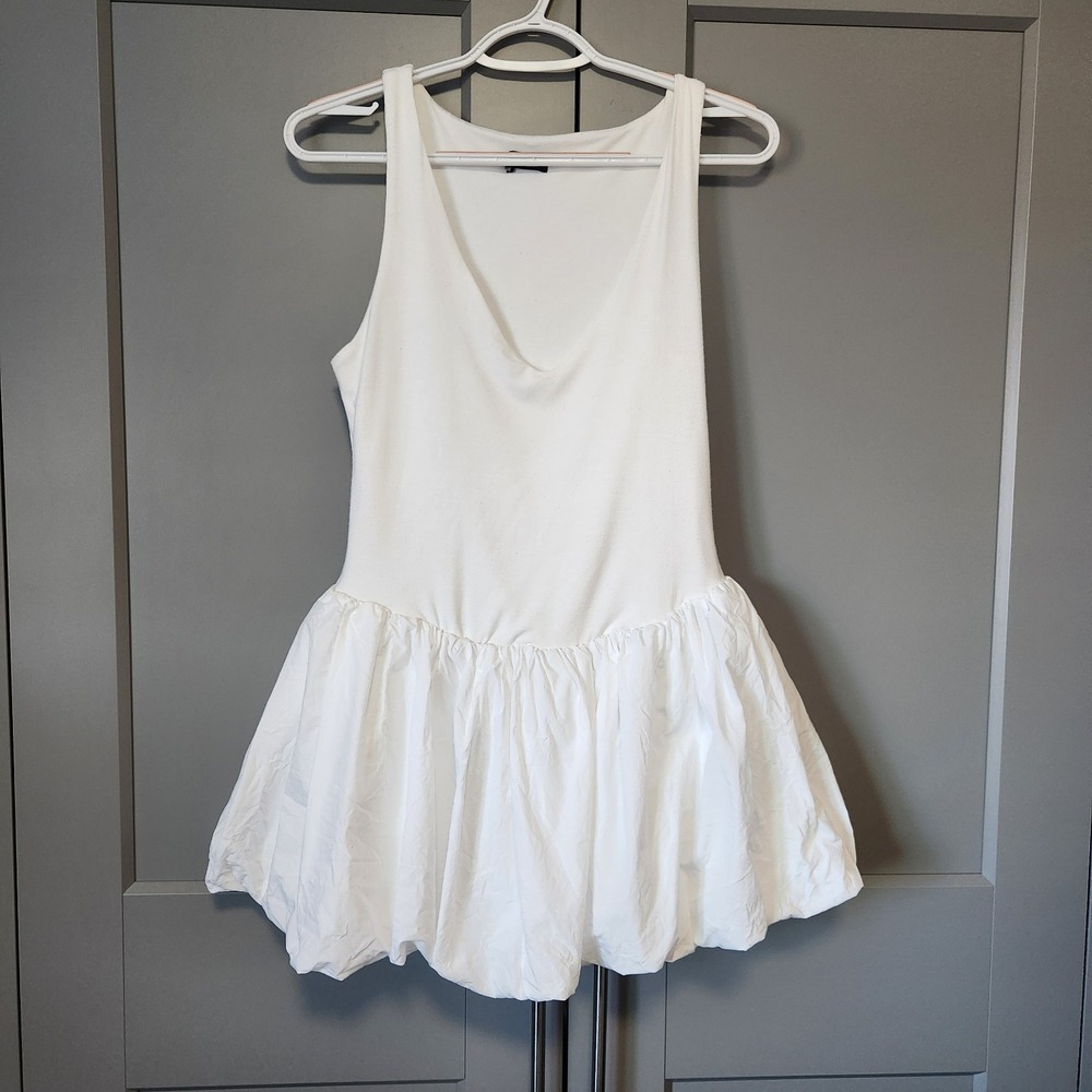 Naked Wardrobe White Bubble Hem Mini Dress M Medium Sleeveless Soft Stretch
